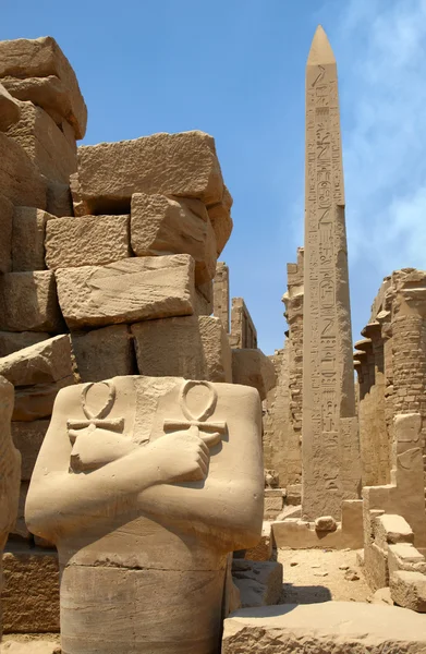 Faraón y obelisco —  Fotos de Stock