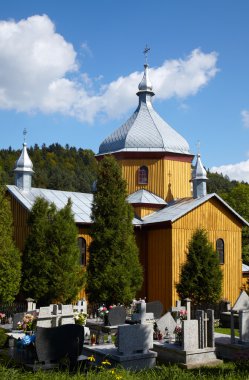 bir mezarlığı üzerinde Kilise