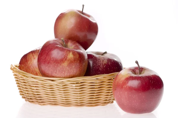 Apple food in a basket — Stock Photo, Image