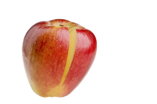 Φρέσκο κόκκινο ώριμο μήλο κοπεί πάνω από το λευκό φόντο — Φωτογραφία Αρχείου