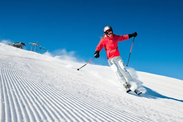 Na nartach — Zdjęcie stockowe