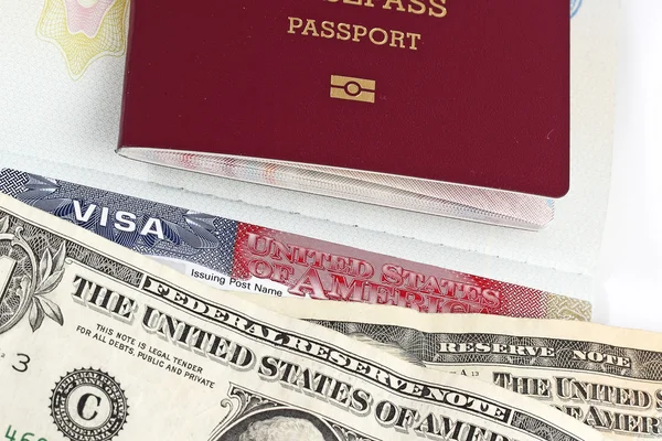Passaporto europeo, denaro e visto USA — Foto Stock