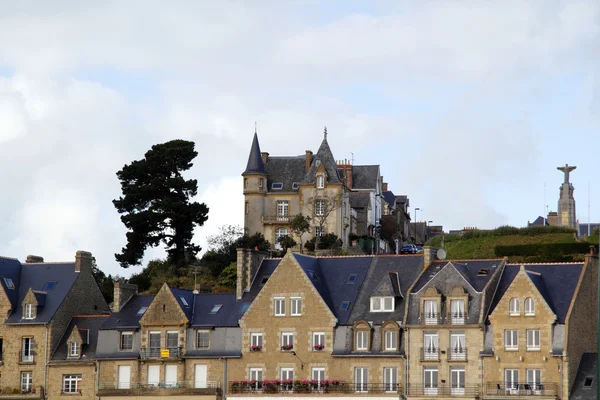 Widok miasta cancale, miasta słynnych ostryg we Francji — Zdjęcie stockowe