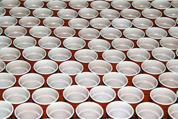 Grupo de vasos de plástico desechables — Foto de Stock