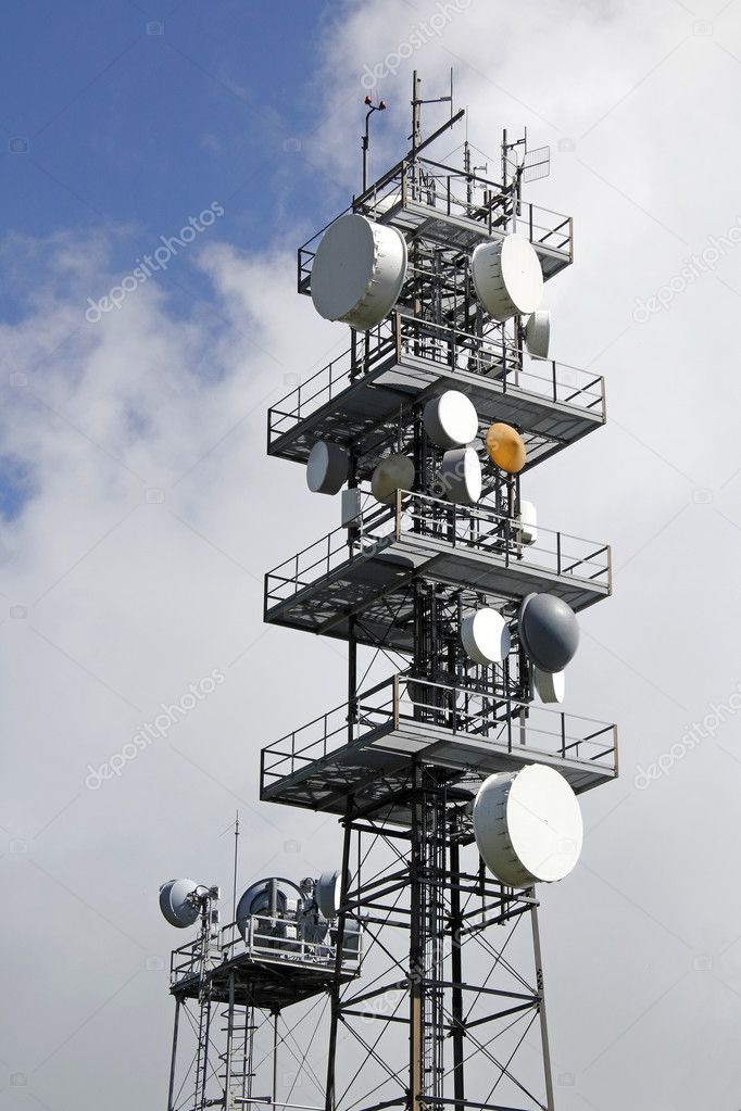 Tower antennas