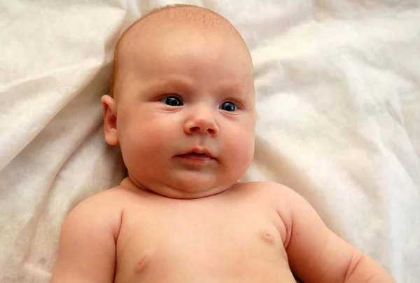 고립 된 아기 — 스톡 사진