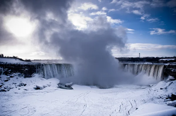 Niagara jatuh tembakan musim dingin Stok Gambar Bebas Royalti