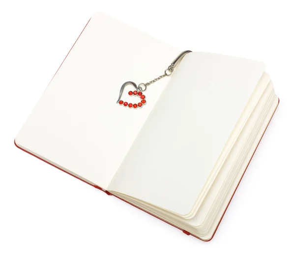 Bloc de notas abierto rojo (papel) con marcador de corazón —  Fotos de Stock