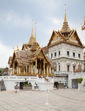 Grand palace ve Zümrüt Buda Tapınağı