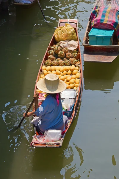 Mercato galleggiante — Foto Stock