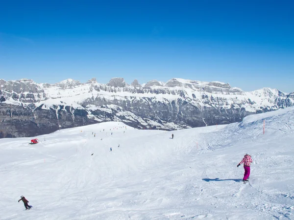 Skiën helling — Stockfoto