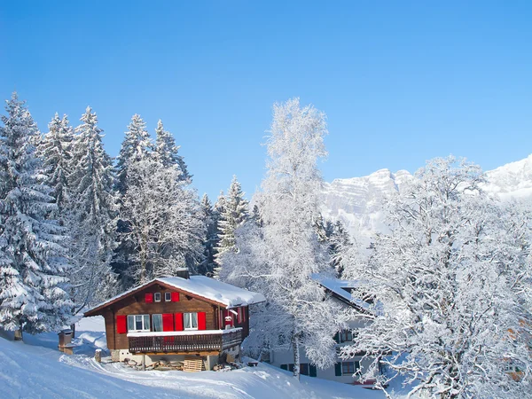 Vinter semesterhus — Stockfoto