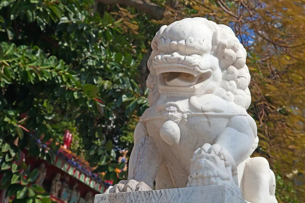 León chino de mármol — Foto de Stock