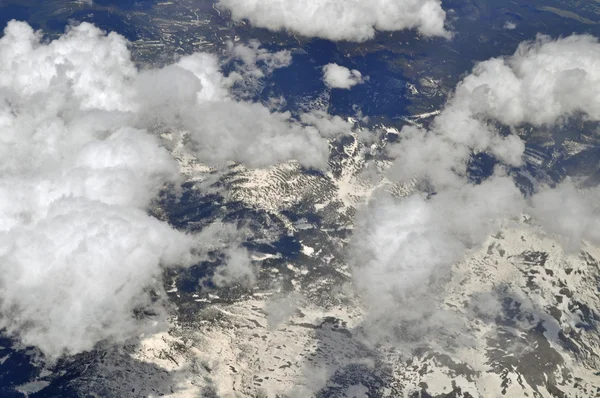 Vista de nube de montaña Ariel —  Fotos de Stock