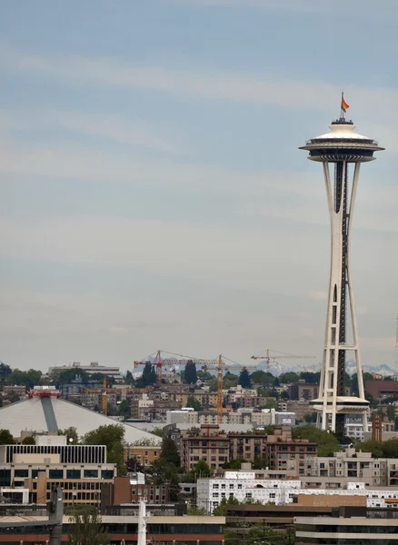Space needle with Pride Flag right — Stock Photo, Image