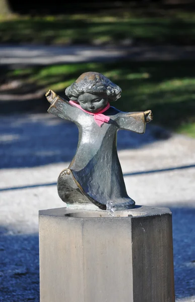 Charleston SC klein meisje standbeeld fontein — Stockfoto