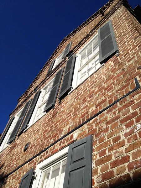 Charleston sc strana cihlový dům perspektivy — Stock fotografie