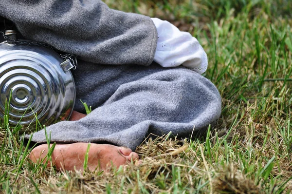 Iç savaş canlandırma-çocuk ayak kantin — Stok fotoğraf