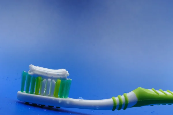 Zahnbürste und Zahnpasta — Stockfoto