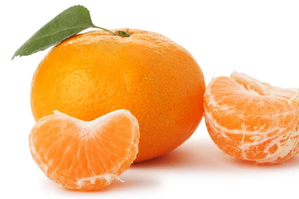 Segmenti e tutto il mandarino — Foto Stock