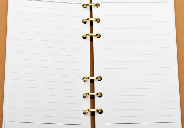 Notebook aberto com ligação de cobre . — Fotografia de Stock