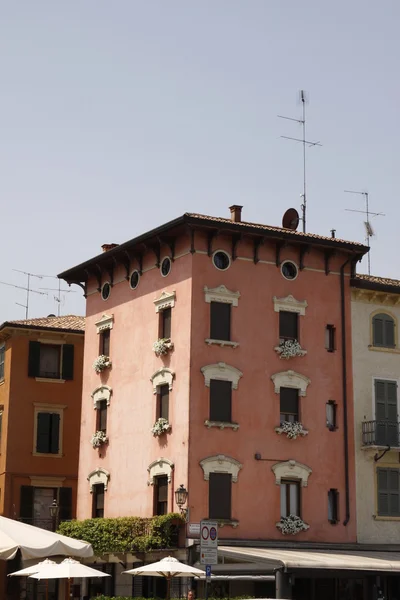 Bir Peschiera del garda, eski şehir, İtalya — Stok fotoğraf