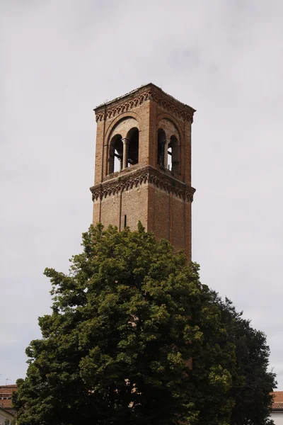 Mantova, torre de la iglesia de S. Domenica, Italia, Europa —  Fotos de Stock