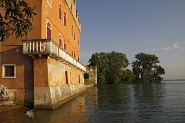 Lazise, eski şehir bina lake garda, veneto, İtalya