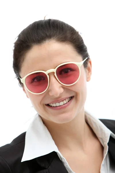 Mujer de negocios sonriente en gafas modernas — Foto de Stock