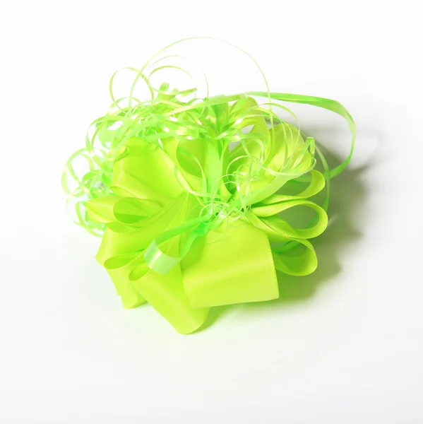Yeşil hediye yay — Stok fotoğraf