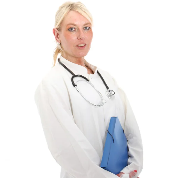 Blond kvinna läkare med en söt leende — Stockfoto
