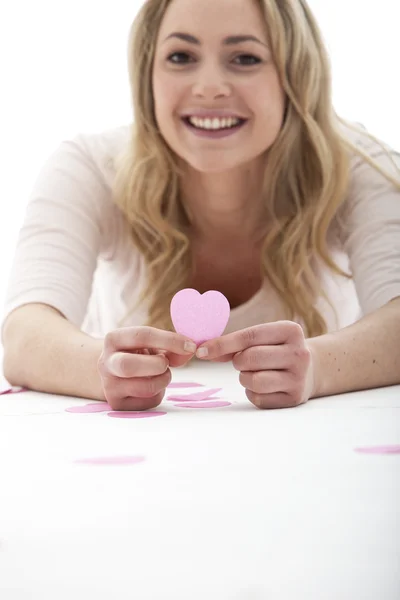 Smiling Woman Holding Valentine Heart — Stok Foto