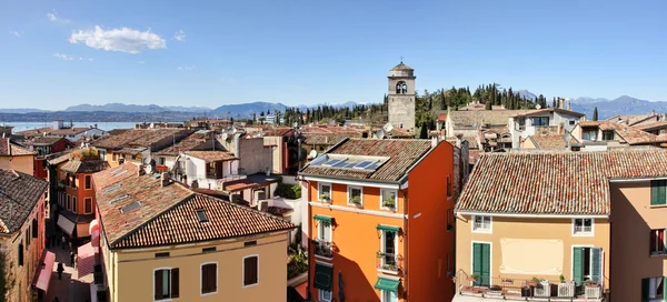 Sirmione panoramic view. Lake Garda, Italy. — Stock Photo, Image
