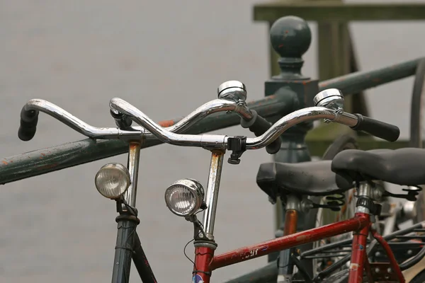 Duas bicicletas da cidade . — Fotografia de Stock