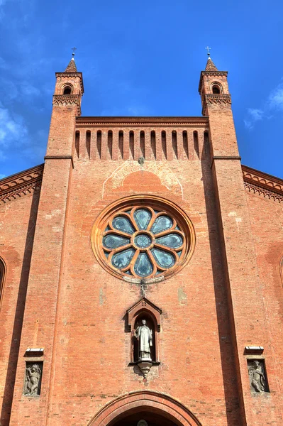 San Lorenzo Cathedral facade in Alba, Italy. — Stock Photo, Image