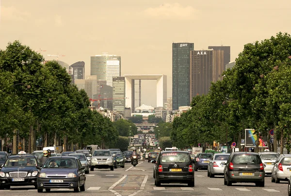 Vehicles in the La Defence district in Paris. — Stock Photo, Image