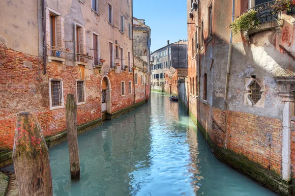 Canal pequeño. Venecia, Italia . — Foto de Stock