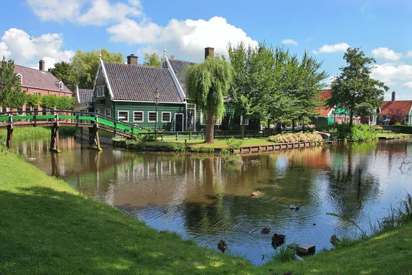 Голландская деревня Zaanse Schans, Нидерланды . — стоковое фото
