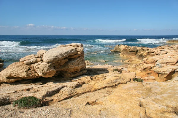 Βράχοι και θάλασσα. ROSH hanikra, Ισραήλ. — Φωτογραφία Αρχείου