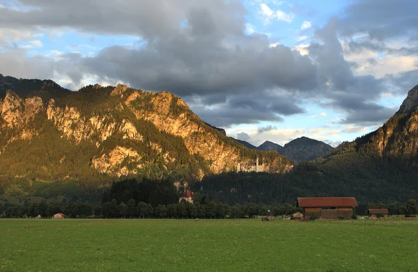 Montanhas ao pôr do sol. Baviera, Alemanha . — Fotografia de Stock