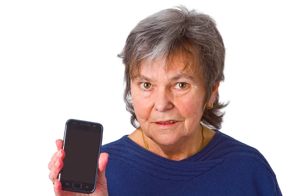 Kvinnliga senior med sin smartphone — Stockfoto
