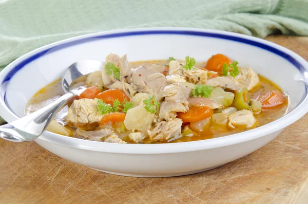 Sup sayuran dengan daging ayam — Stok Foto