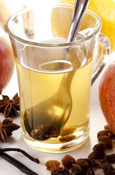 Ovocný čaj ve sklenici — Stock fotografie