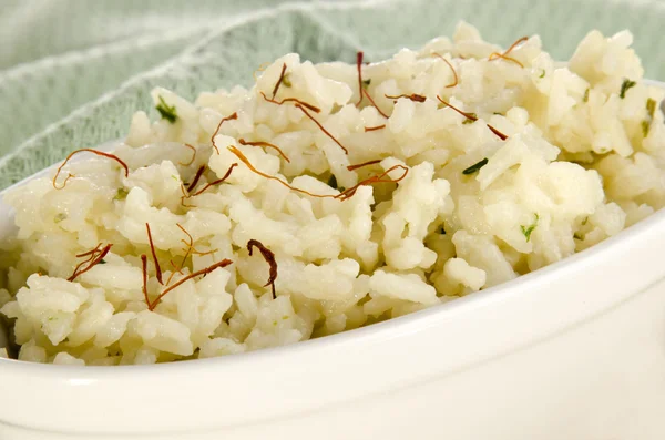 Čerstvě vařené rýže s šafránem — Stock fotografie