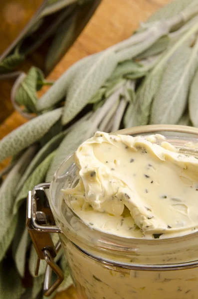 Zelfgemaakte salie boter — Stockfoto