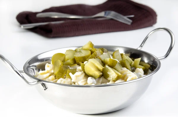 Warm pasta salad with gherkin — Stock Photo, Image
