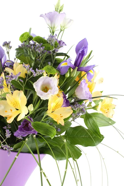 Красивий букет з квітів — стокове фото