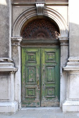 Kapı 1