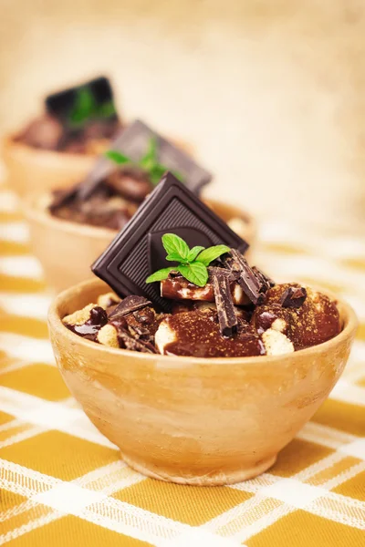 Banane und Dessert aus dunkler Schokolade — Stockfoto