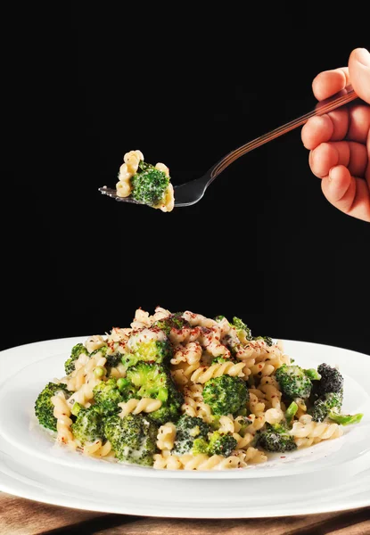 Broccoli and cheese pasta — Stock Photo, Image